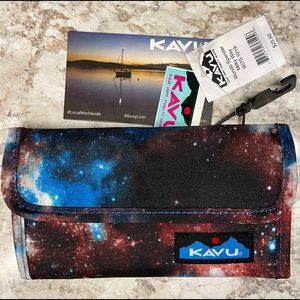 Lacy Mondo Spender Wallet. Milky Way Pattern NWT!